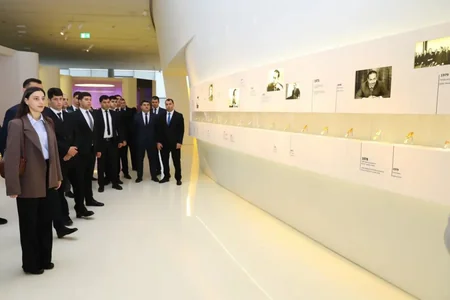 Dövlət Xidmətində Ümummilli Lider Heydər Əliyevə həsr edilən silsilə tədbirlər təşkil olunub