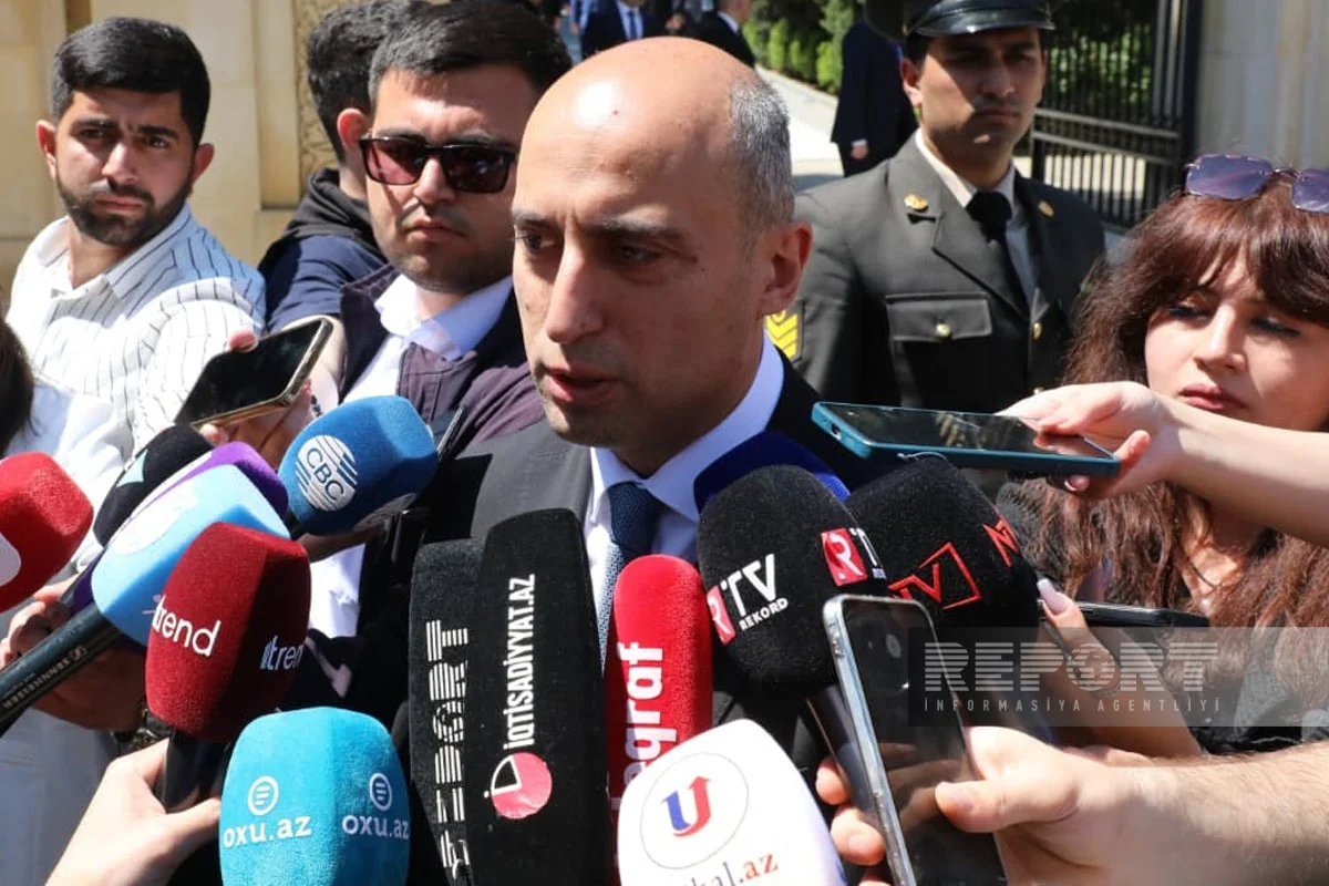 Əmrullayev: Şagird sayı az olan məktəblərin rasionallaşdırılması istiqamətində işlər davam etdirilir