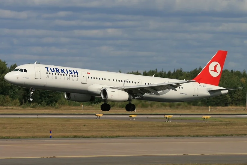 Самолет Turkish Airlines загорелся после посадки в Непале