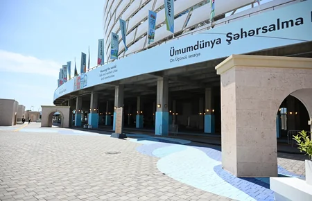 İlham Əliyev Bakı Olimpiya Stadionunun ərazisində WUF13 ilə bağlı görülən işlərlə tanış olub