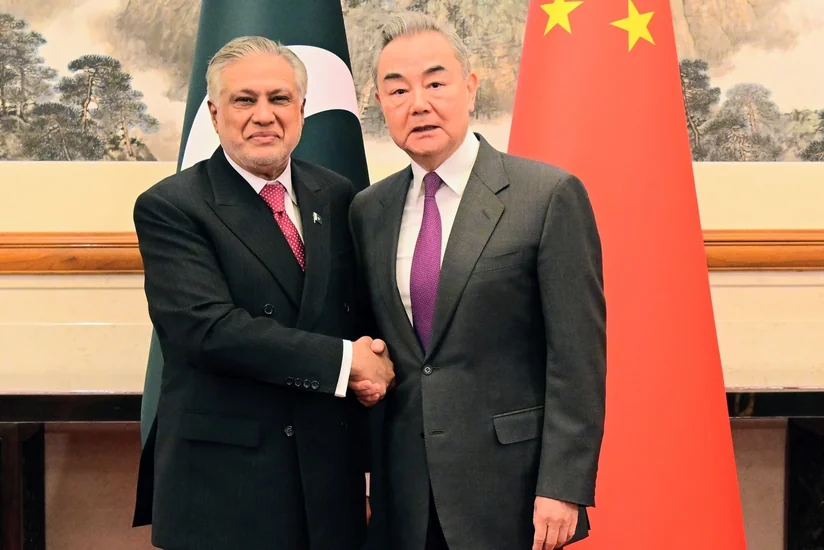 İshaq Dar və Van İ İranla ABŞ arasında dialoqun qurulması səylərini müzakirə ediblər