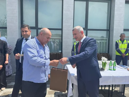 Köç karvanı Cəbrayılın Şükürbəyli kəndinə çatıb, açarlar təqdim edilib - YENİLƏNİB-2