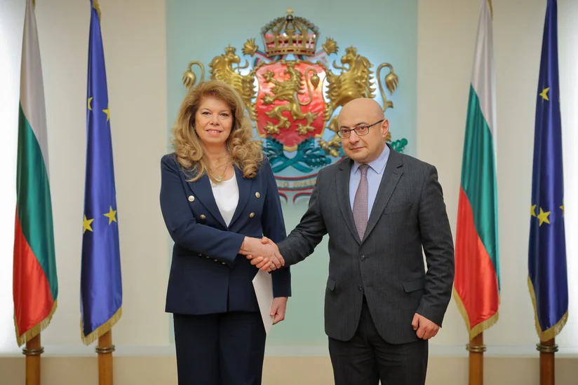 Azerbaijani ambassador presents credentials to Bulgarian president