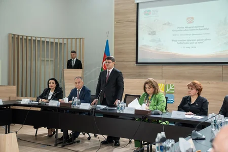 Baku hosts roundtable on mining and urban planning