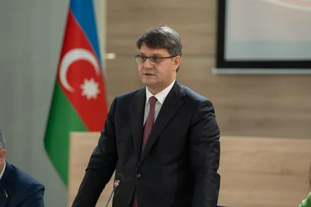 Baku hosts roundtable on mining and urban planning