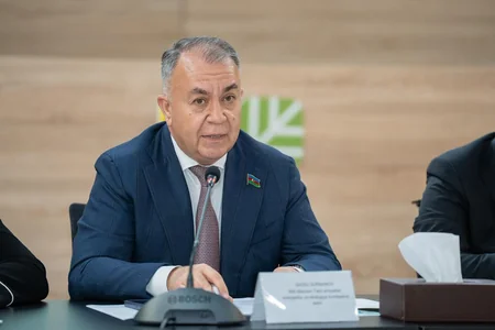 Baku hosts roundtable on mining and urban planning