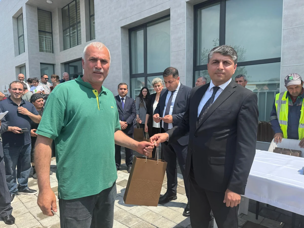 Zəngilana və Cəbrayılın Şükürbəyli kəndinə yeni köçürülən ailələrə açarlar təqdim edilib - YENİLƏNİB-2