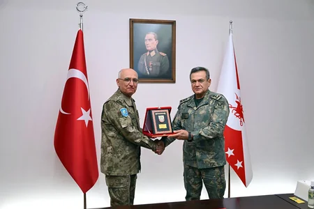 Azerbaijani, Turkish reps hold meeting within EFES - 2026 exercise