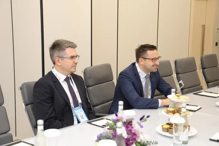 SOCAR and MOL Group discuss energy security and further cooperation