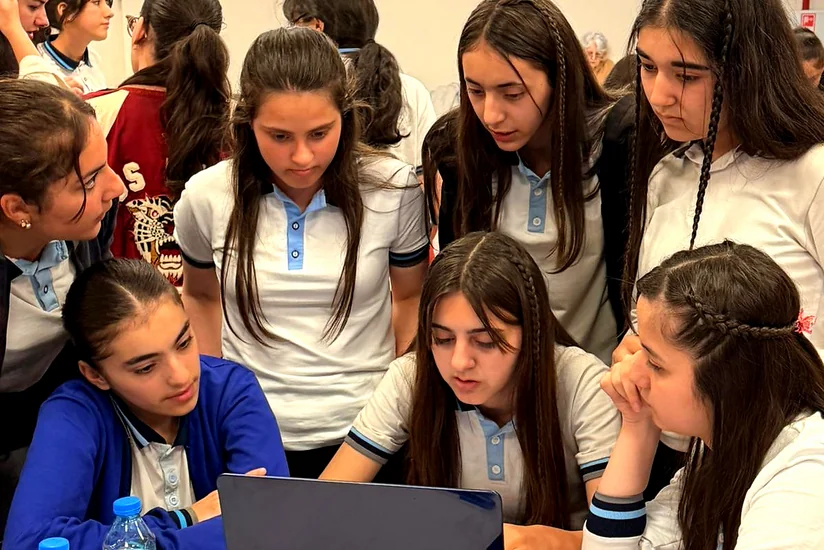 Trendyol Xankəndidə keçirilən regional İKT-də qızlar  konfransına dəstək olub