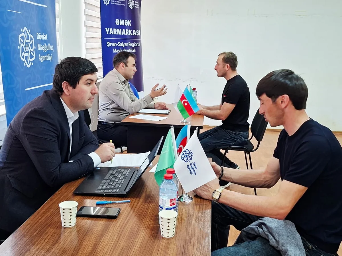 Biləsuvarda növbəti əmək yarmarkası keçirilib