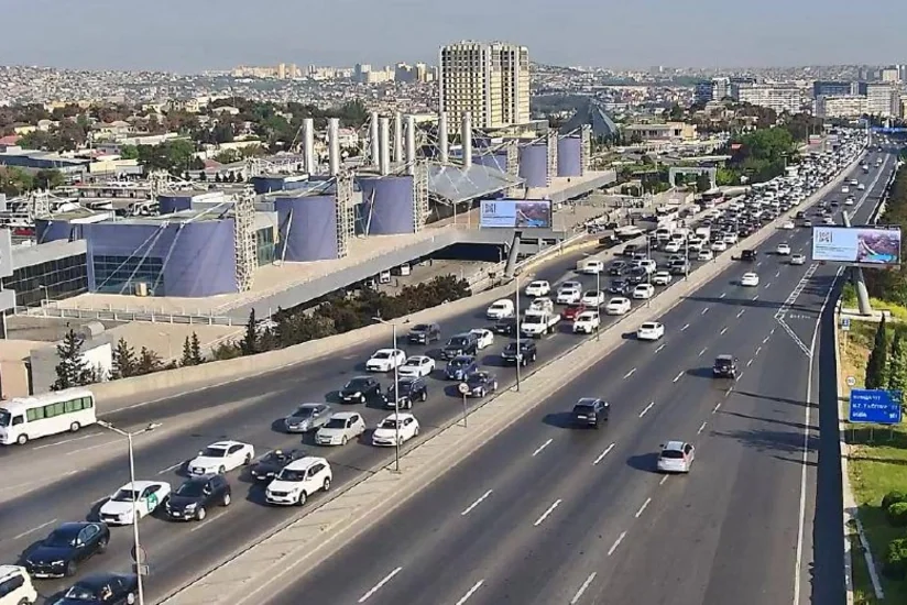 Bakıda sıxlıq müşahidə olunan yollar açıqlanıb