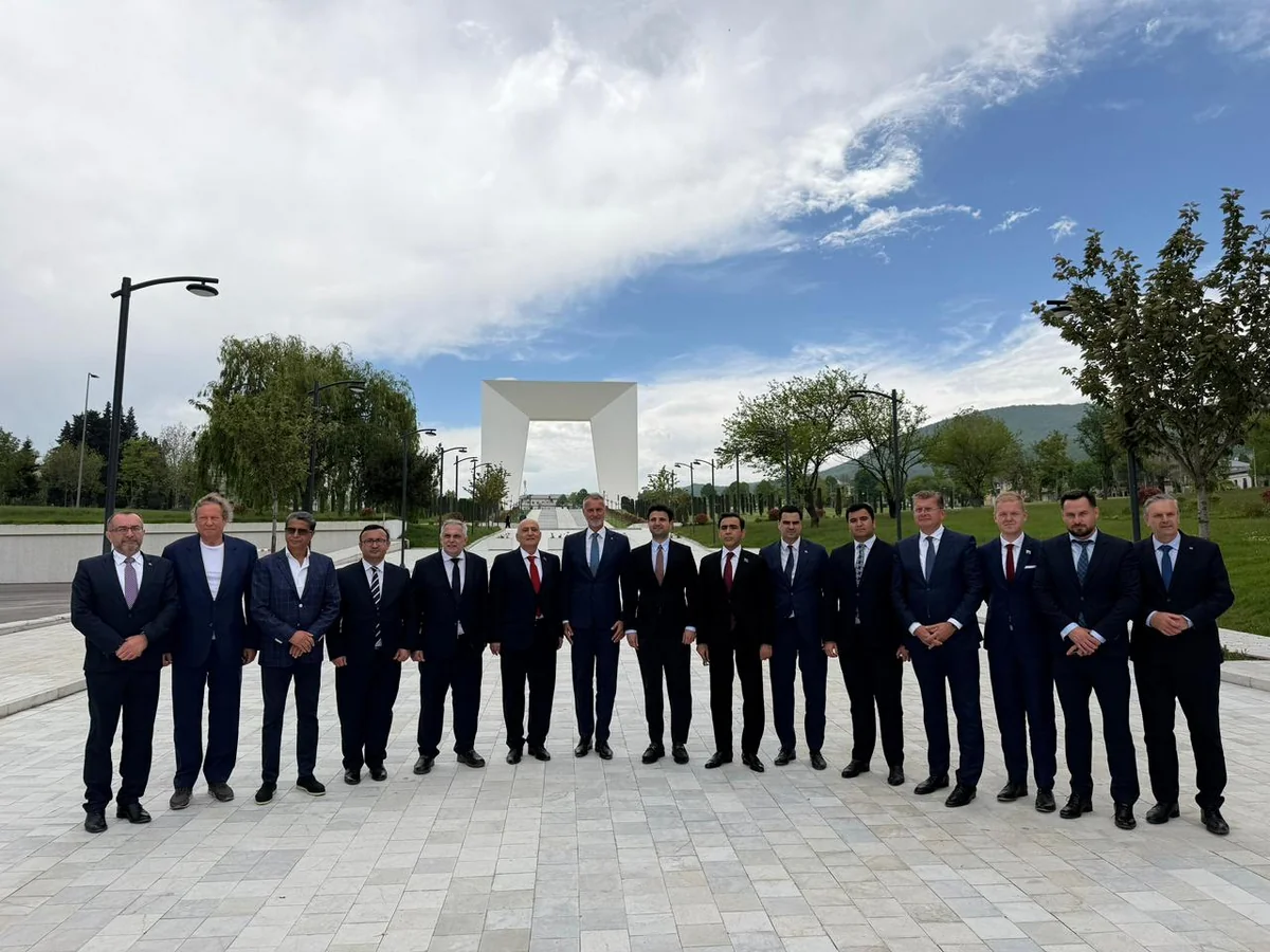 Richard Raši views reconstruction works in Azerbaijan's Khankandi