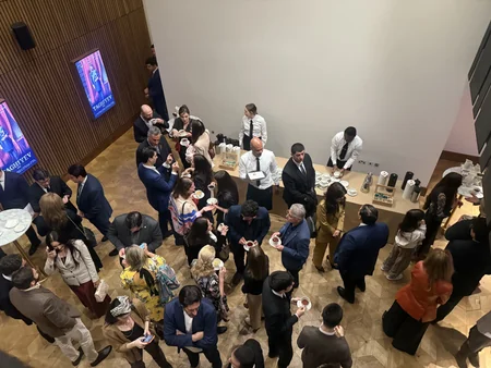Londonda Tağıyev: Neft bədii filminin təqdimatı olub