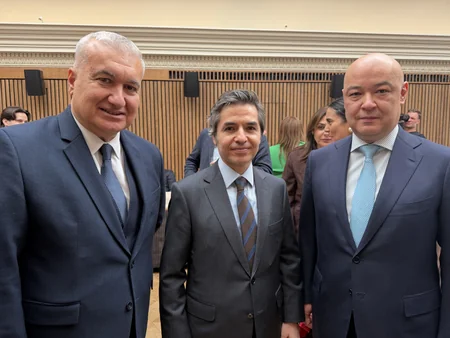 Londonda Tağıyev: Neft bədii filminin təqdimatı olub