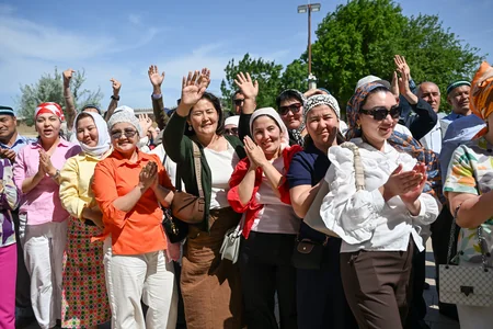 President Ilham Aliyev and other participants of OTS informal summit tour cultural sites in Turkistan