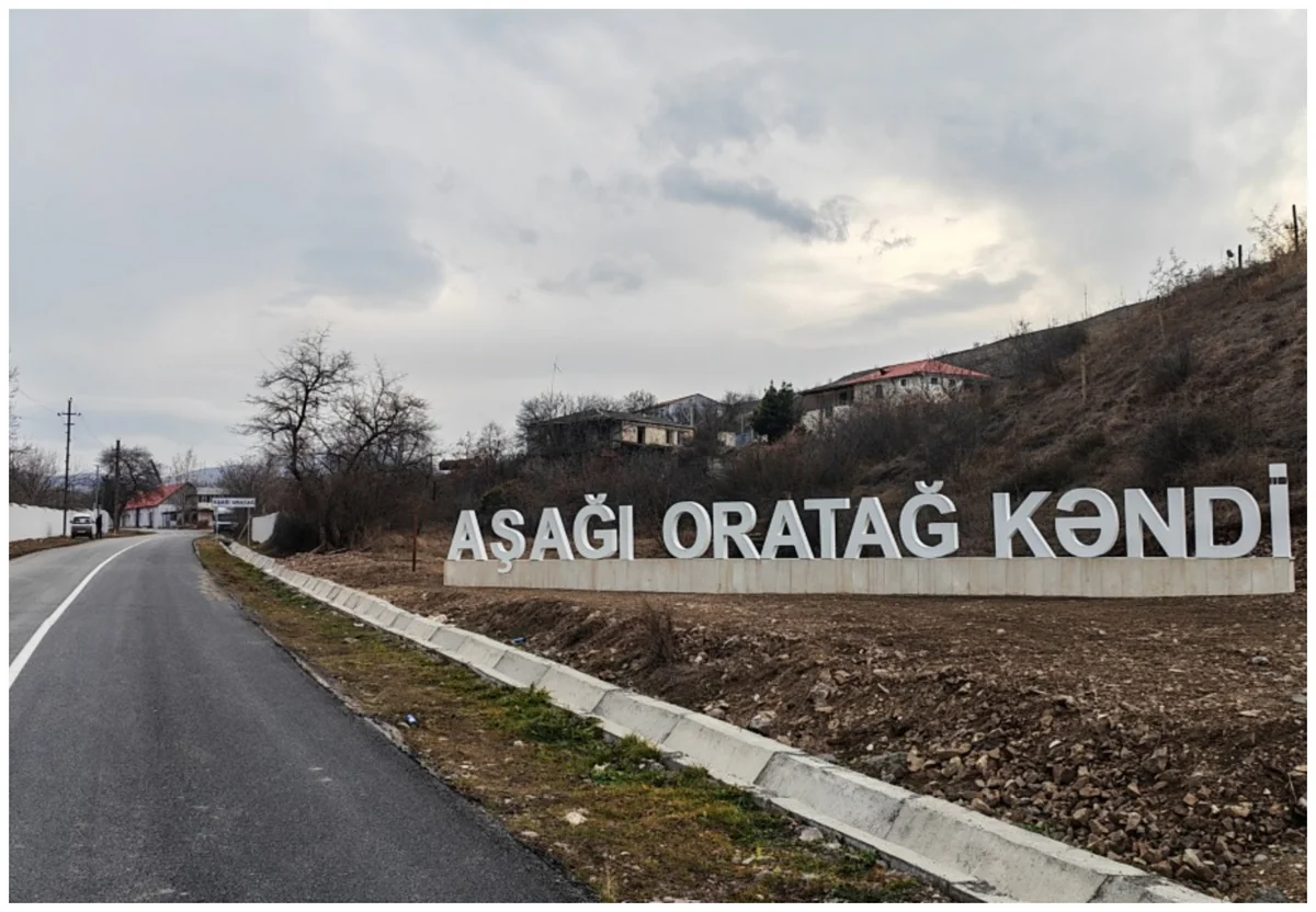 Ağdərənin Aşağı Oratağ kəndinə köçürülən ailələrə mənzillərinin açarları təqdim olunub