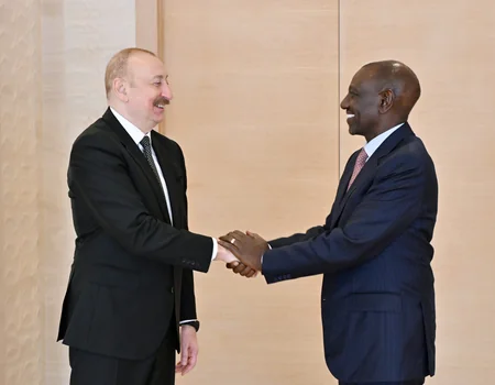 President Ilham Aliyev meets with delegation led by President of Kenya