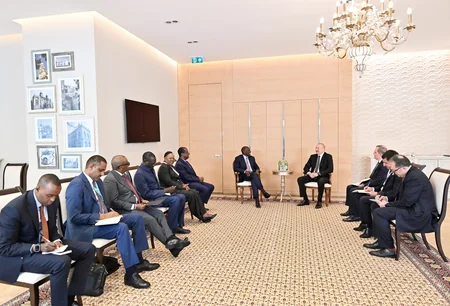 President Ilham Aliyev meets with delegation led by President of Kenya