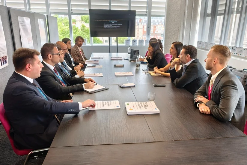 Google's education projects in Azerbaijan discussed in London