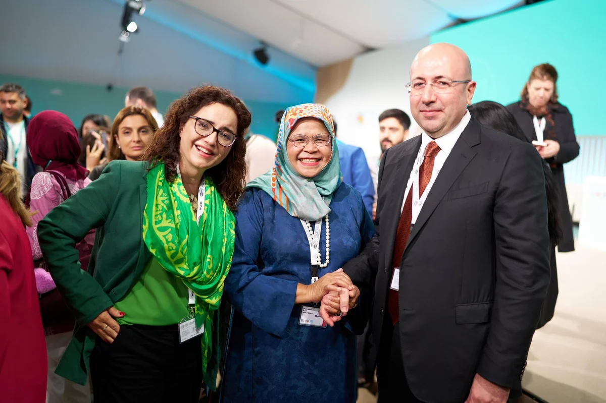 Anar Guliyev meets former UN-Habitat Executive Director