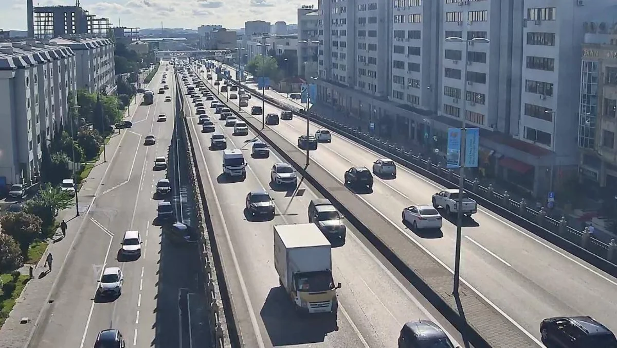 Bakının bəzi yollarında sıxlıq müşahidə olunur