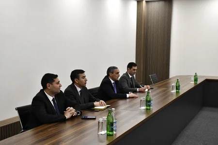 Vəkillər Kollegiyasının nümayəndə heyəti Qarabağ Universitetində olub