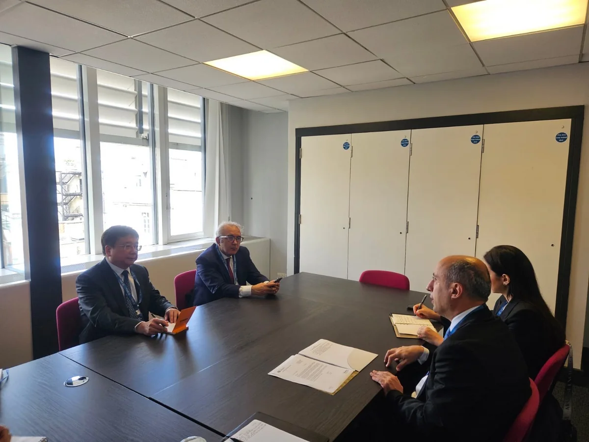 Emin Amrullayev meets newly appointed UNESCO education official