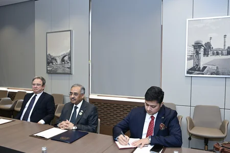 Azerbaijan, D-8 discuss prospects for cooperation