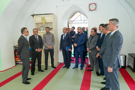 Ramin Məmmədov Qusarda məscidlərin fəaliyyəti ilə tanış olub