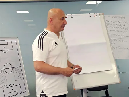 Bakıda UEFA B kateqoriyalı məşqçi kursunun II mərhələsi başa çatıb