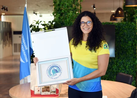 Brazilian representative at WUF13 rows in Caspian Sea