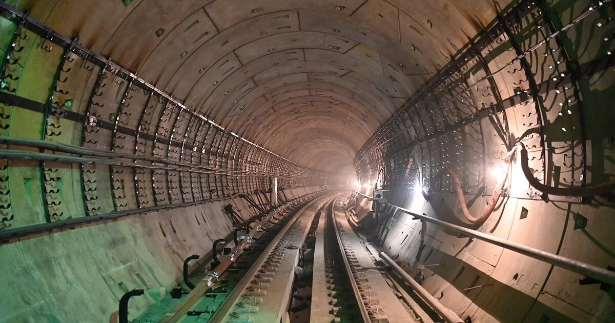 В коллекторе метро Москвы нашли тело 17-летнего подростка