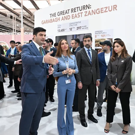 Leyla Əliyeva və Arzu Əliyeva Urban Expo sərgisi ilə tanış olublar