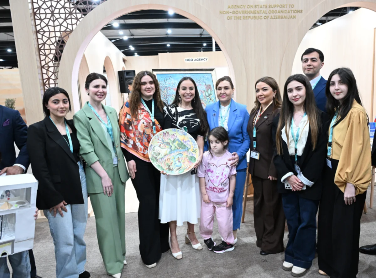 Leyla Əliyeva və Arzu Əliyeva Urban Expo sərgisi ilə tanış olublar