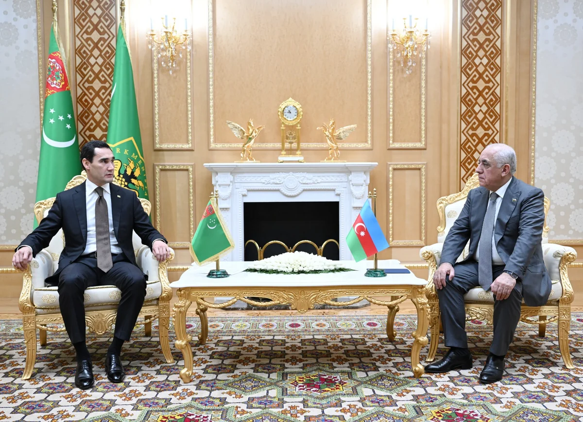 Azerbaijani PM meets Turkmen President in Ashgabat