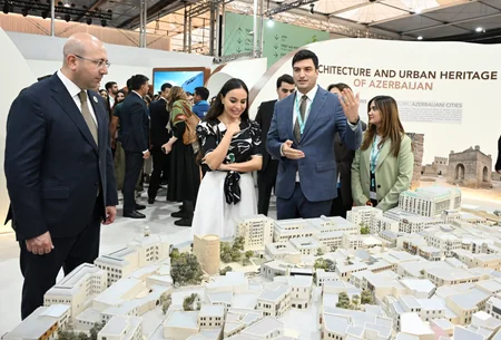 Leyla Əliyeva və Arzu Əliyeva Urban Expo sərgisi ilə tanış olublar