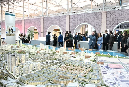 Leyla Əliyeva və Arzu Əliyeva Urban Expo sərgisi ilə tanış olublar
