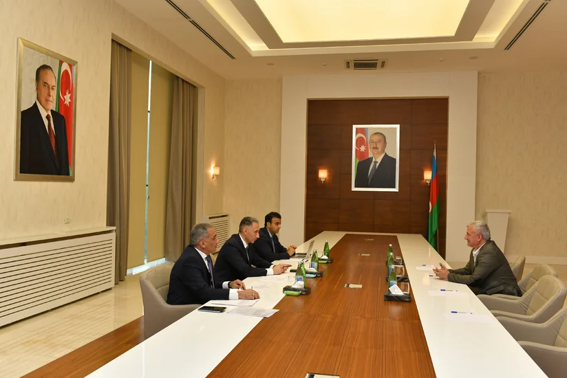 Rəşad Nəbiyev Xızıda vətəndaşları qəbul edib