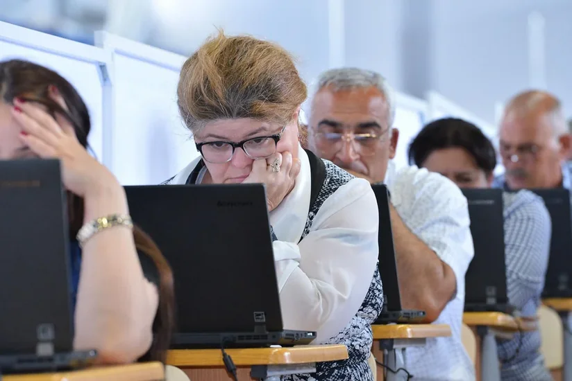Sabahdan müəllimlərin yerdəyməsi üzrə vakansiya seçiminə başlanılır