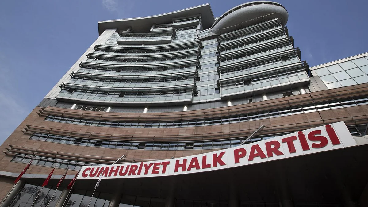 CHP-nin nəticələri ləğv edilən qurultayı ilə bağlı əməliyyat: 13 nəfər saxlanılıb