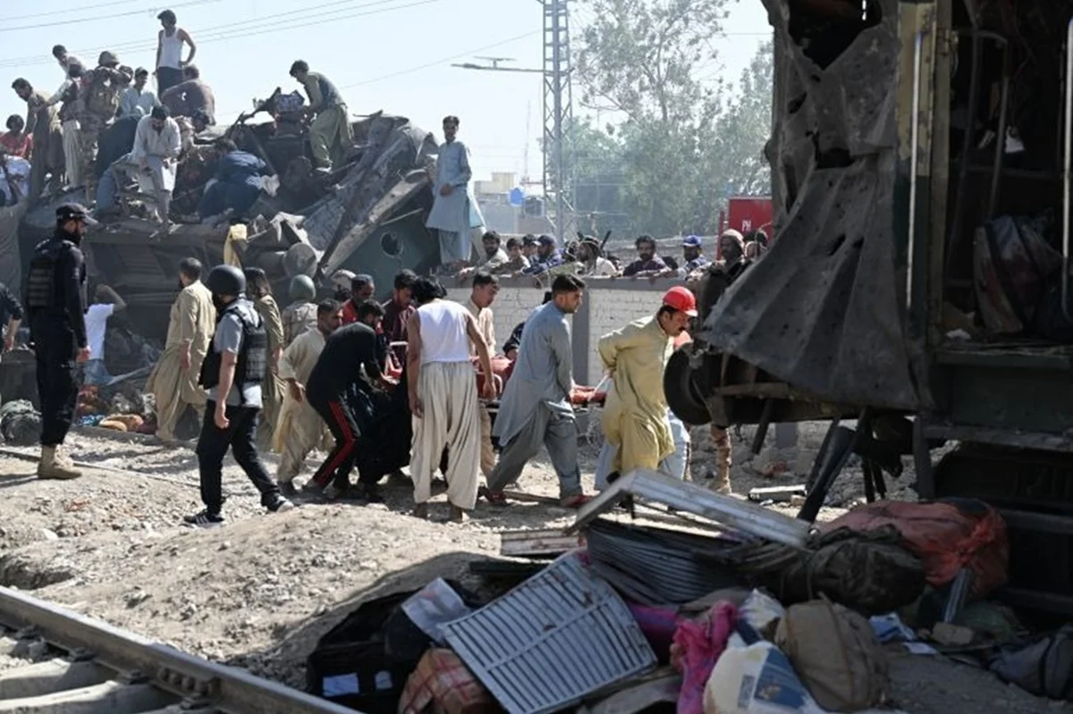 Death toll from train bombing in Pakistan rises to nearly 50