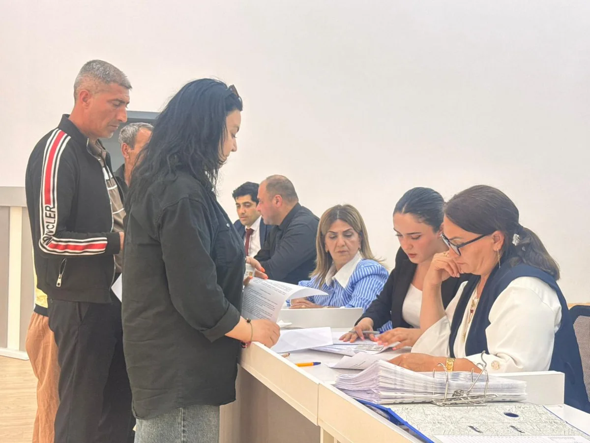 Növbəti köç Şükürbəyli kəndinə çatıb, mənzillərin açarları təqdim edilib - YENİLƏNİB-2