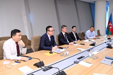 SOCAR, Chinese company discuss cooperation in Absheron field