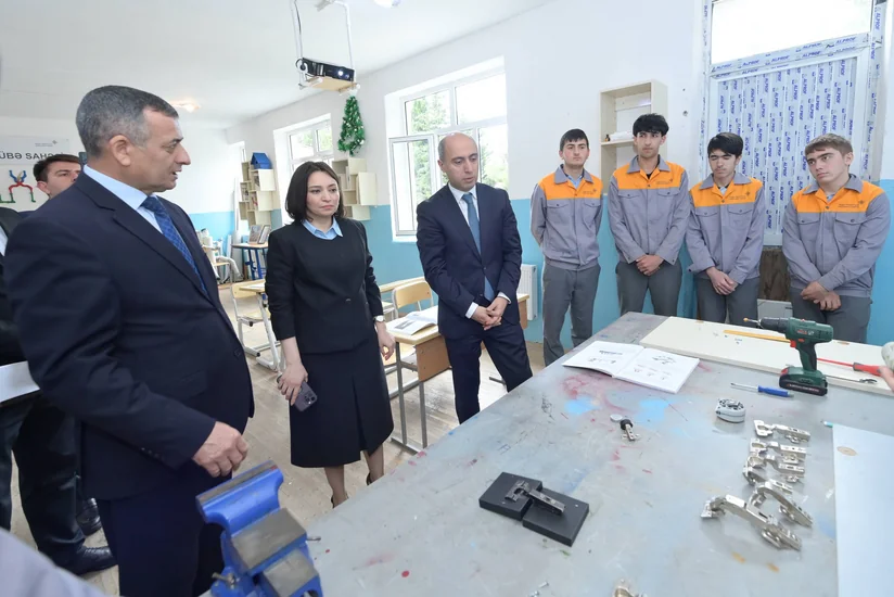 Emin Əmrullayev Qaxda tədris prosesi ilə tanış olub