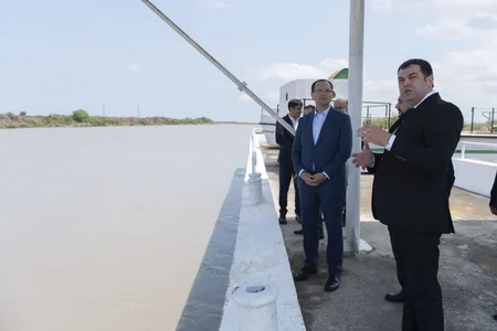 Məcnun Məmmədov Neftçalada balıqçılıq müəssisəsinin fəaliyyətilə tanış olub