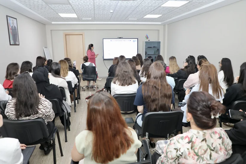 Xarici dil fənləri üzrə təkmilləşdirilmiş imtahan modelinin növbəti təqdimatı keçirilib