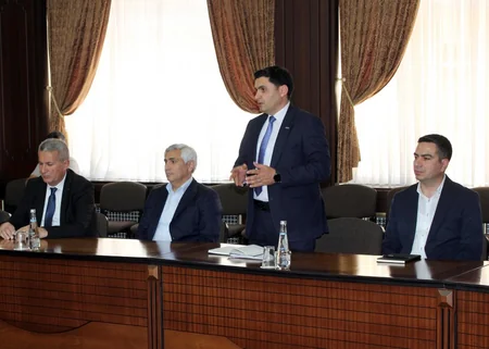 Azərişıq nümayəndələri Naxçıvanda fermer və sahibkarlarla görüşüb