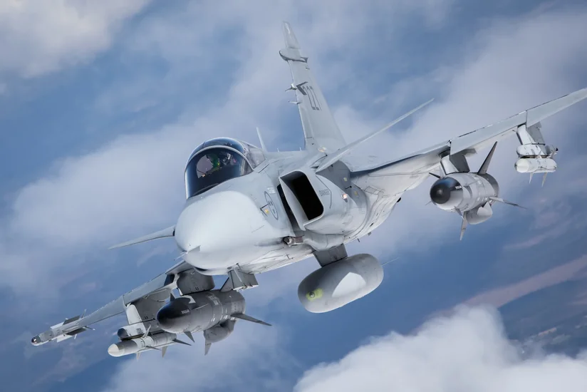 Швеция планирует передать Украине истребители Gripen