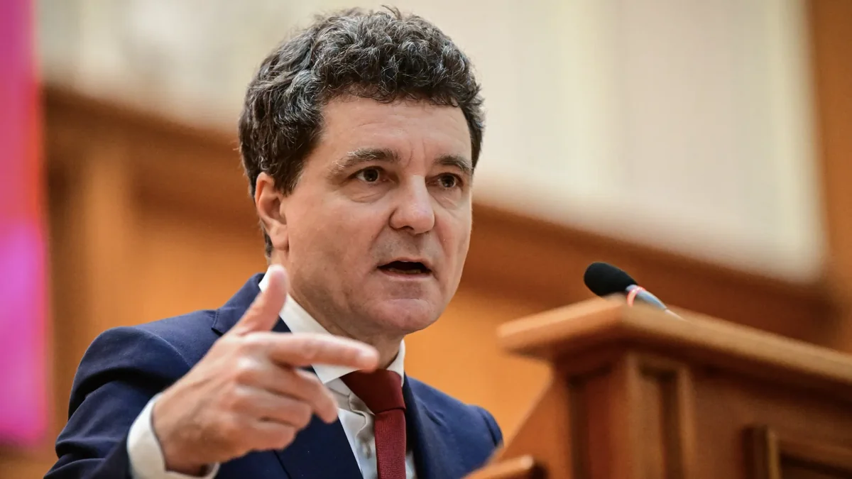 Nukişor Dan Rütte ilə Rumıniyada Rusiya dronu ilə bağlı insidenti müzakirə edib